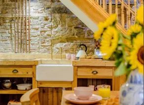 The Cow House - In the heart of Whitby - Image 4