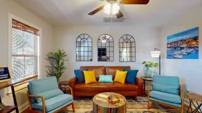 Mins to Historic DT, Conv Center, LiveOak Pavilon! - Image 3
