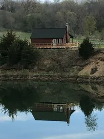 Cozy Lakeview Chalet - Image 2