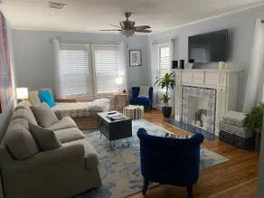Blue Belle House -Minutes to Magnolia - Image 2
