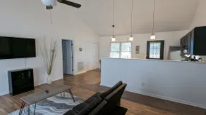 Modern home steps to historic downtown Salisbury - Image 3