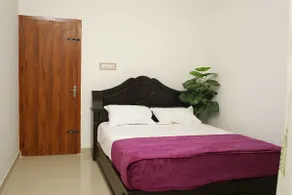 George's 2 Adjacent Apartments in Lush Green Haven - Image 3