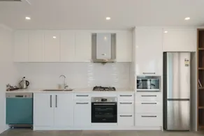 Snowy Peak Apartment - Image 5