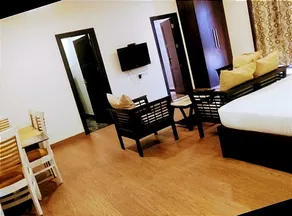 Z. Studio Apartment with Kitchenette near Artemis - Image 2