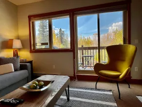L202 Canmore Vista- Free Parking, Hot tub, Pool, View, BBQ, 2BR, 2BT, Sleeps 6 - Image 4