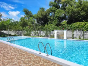 Cozy TriG Place near SM Seaside with Wifi Netflix free swimming pool & parking - Image 3