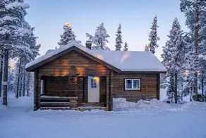 Log Cabin near the river - Image 3