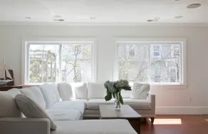 BOSTON LUXURY FOR LESS!! NEAR BCEC - Image 2