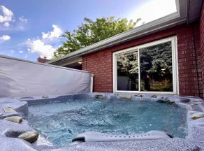 SLC Gem: Epic Views & Spa Hot Tub - Image 2