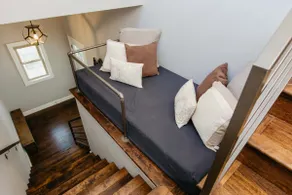 Craftsman Loft in Downtown Azusa - Image 5