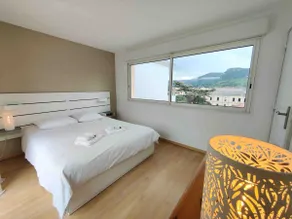 Luxury apartment, panoramic view, air conditioning, garage - Image 5