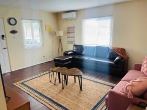 Freshly remodeled fully equipped stay here! - Image 5