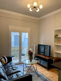 Newly renovated Acropolis flat & 360° roof terrace - Image 4