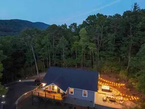 Sunset views with Hot tub | 15 min to downtown - Image 3