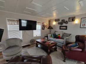 Newly rehabbed Movie theme 3 bedroom unit! - Image 4