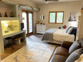 Catalina Foothills Deluxe Guest Suite - Image 4
