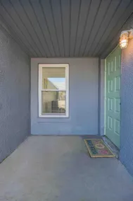 Beachside Bungalow - Image 3