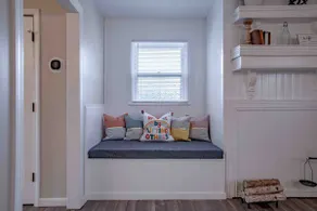 ✸ Cozy Bungalow w Lg Yard | Ball Park 2.7 mi Downtown 1.1 mi✸ - Image 3