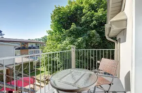 Luxurious Condo with Balcony in Kitchener - Image 2