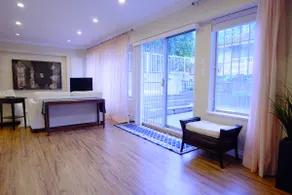 Big beauty 2Br+own patio+Parking Top area near DT - Image 4