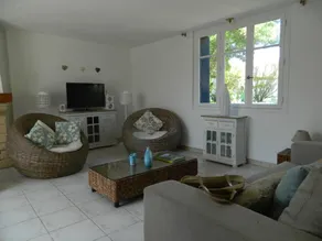 Französisches Dorfhaus mit privatem Pool - Image 5