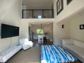 New Pristine Luxury Home on Martha's Vineyard - Image 2