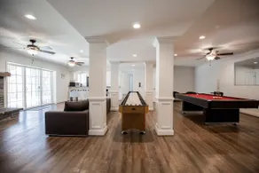 Large home w/ 6 Bedrooms, 7 Bathrooms, & Game Room - Image 5