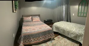 Walk to the New River - 2BR Sleeps 4 - Image 5