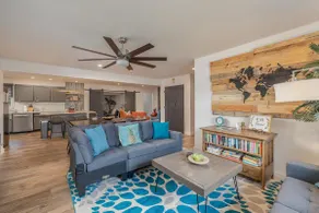 Stylish Modern Home: Entertaining Den & Prime Location! - Image 3