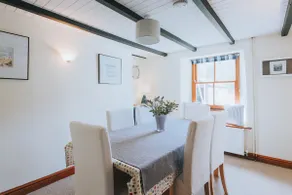 Hale Cottage - Image 5