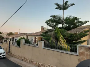 VILLA IN VERY QUIET URBANIZATION TO 15 MIN OF VALENCIA CAPITAL - Image 3