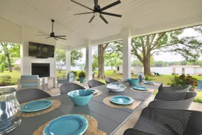 “Oasis at the Lake” Hamilton-lakefront access - Image 4