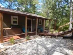 Cozy little cabin, close to town. Pet friendly. - Image 2