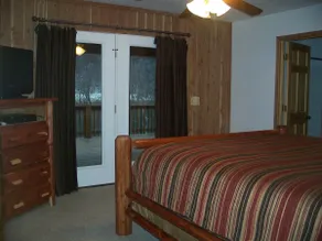 White River ”Get Away” Cabin # 1 - Norfork, AR - Image 5