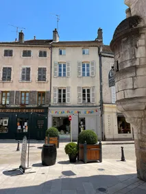 Opposite Colombier - Image 4