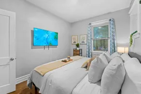 Stunning Centrally Apartment w/ Kingbed |Firepit - Image 4