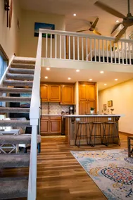 Newly Renovated King/Loft with Split AC - Image 5