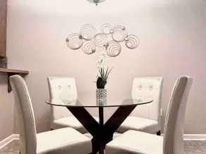 Unit D Stylish & Comfortable 2 bedroom/2 baths - Image 3