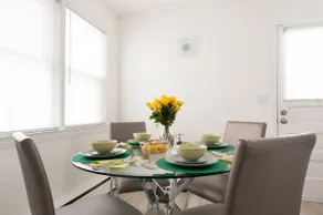 ⚡️NEW! Stylish & Cozy 3BDRM, 10min/ORD, 20min/DT❤️ - Image 5