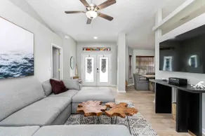 3/2 minutes from the beach/ with pool and yard - Image 2
