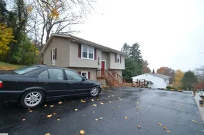 Spacious lower level Airbnb! READ SUMMARY! - Image 2