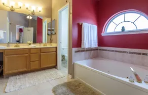 Stunning home for 8 in Naperville! Smart TV'S - Image 5