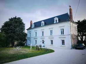 ”Maison de Maître” Nice room with private bathroom - Image 5