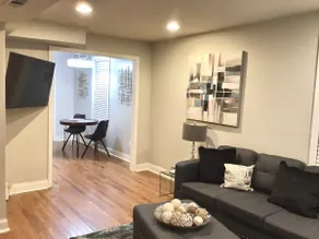 Entire Beautifully Decorated, Spacious 3Br Home. - Image 2