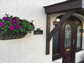 Y Bwythyn - Lovely cottage in village of Spittal - Image 3