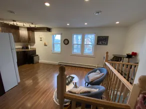 Toronto Full Suite near General Hospital/Downtown - Image 3
