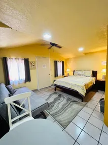 Studio with kitchen, bathroom, A/C, TV, for 3 people - Image 2