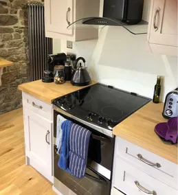 Grade II listed Cottage with Sauna in Bakewell - Image 5