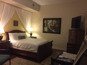 St. Augustine suite - Image 2