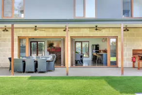 Haven on Herrick - Luxury by the Beach - Image 4